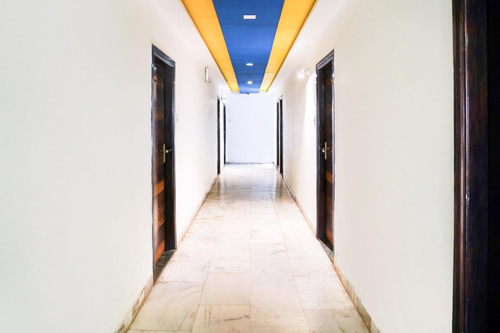 Hotel O Bridge Ahmedabad Exterior photo