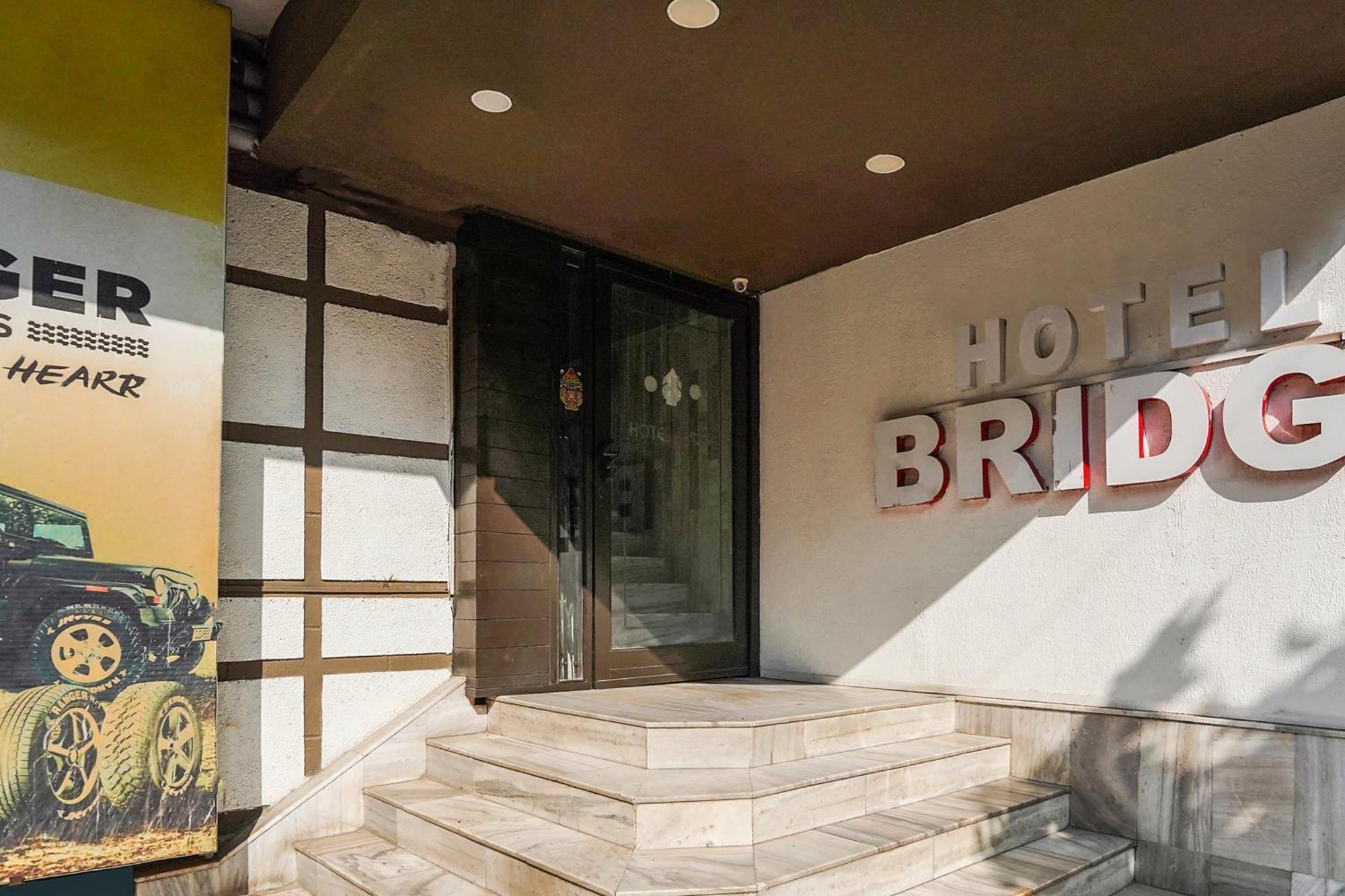 Hotel O Bridge Ahmedabad Exterior photo