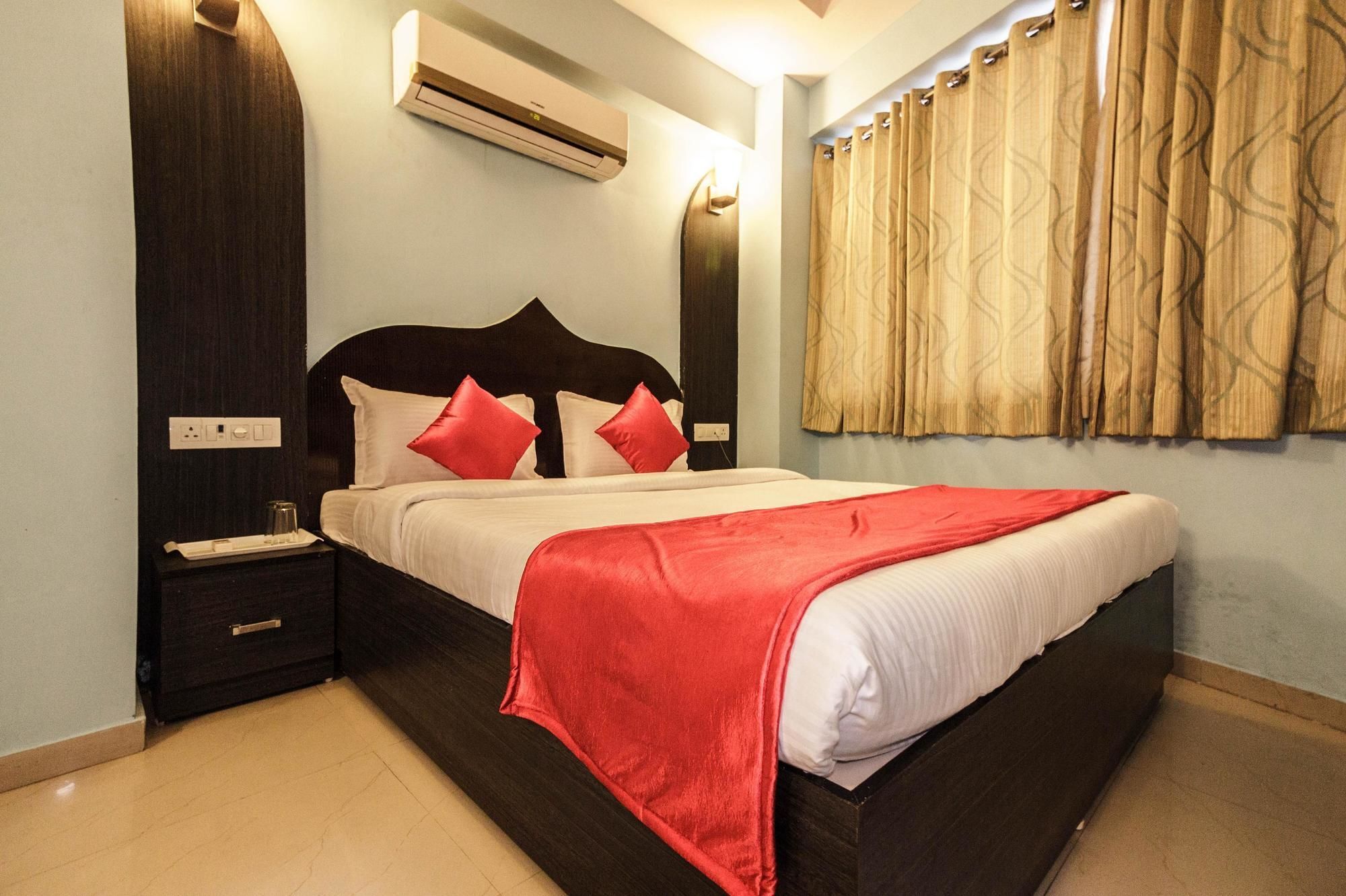 Hotel O Bridge Ahmedabad Exterior photo
